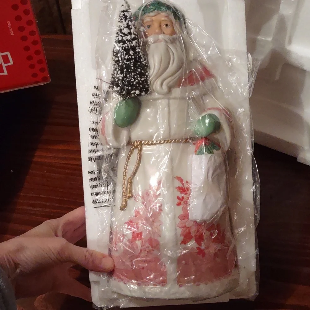 Santa from around the world, england, new, Hallmark